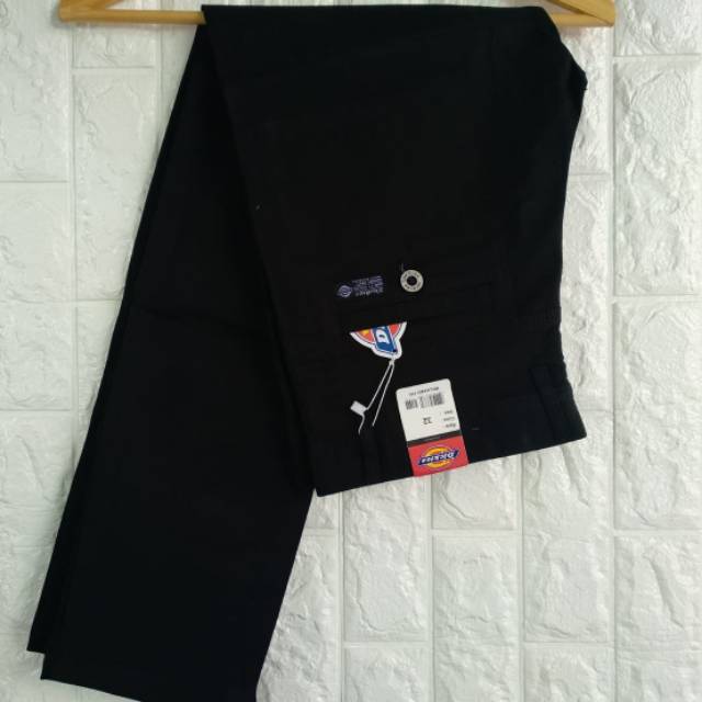 Celana panjang chinos dickes