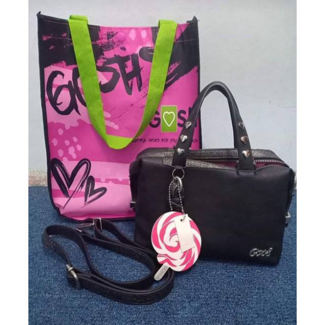 Gosh bag hitam