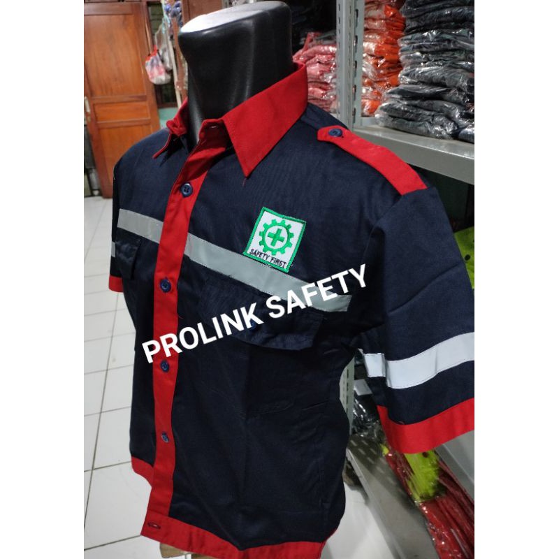 LENGAN PENDEK BIRU NAVY GARIS MERAH KANCING BERLOGO K3 BENDERA KAIN DRILL BAJU SERAGAM SAFETY