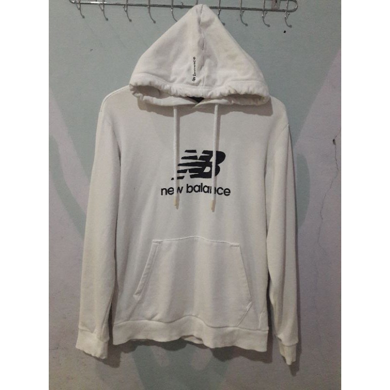 harga hoodie new balance original