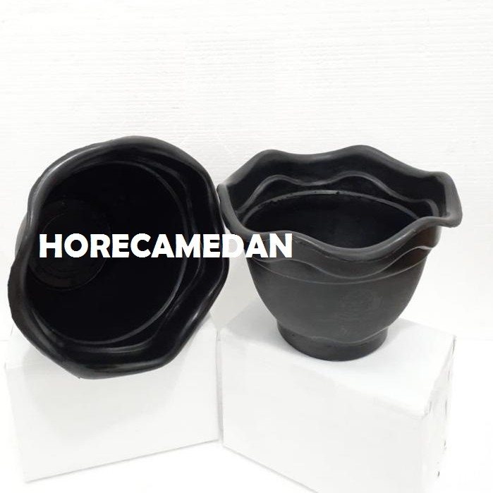 pot bunga plastik murah 20cm / pot plastik tanaman putih polos