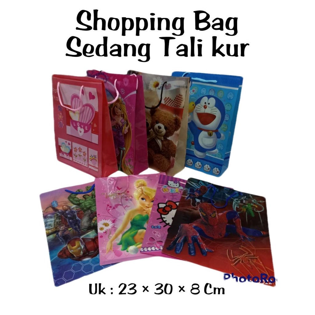

AS888 - Goodie Bag Ulang Tahun / Shopping Bag Plastik Motif Kartun Dengan Tali Kur Ukuran Sedang