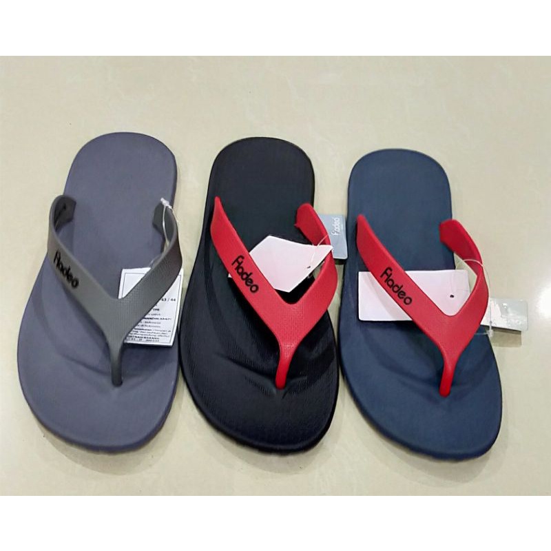 sandal karet pria Fladeo