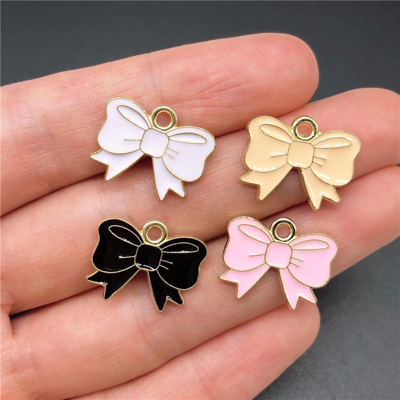 4pcs Liontin Bentuk Dasi Kupu-Kupu Warna Emas Bahan Alloy Untuk Membuat Perhiasan Anting