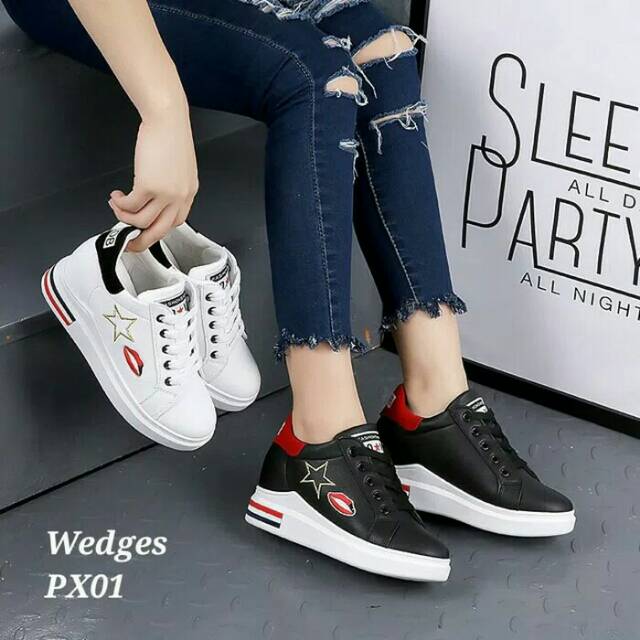 KOREA 2018  SNEAKERS LIPS HITAM