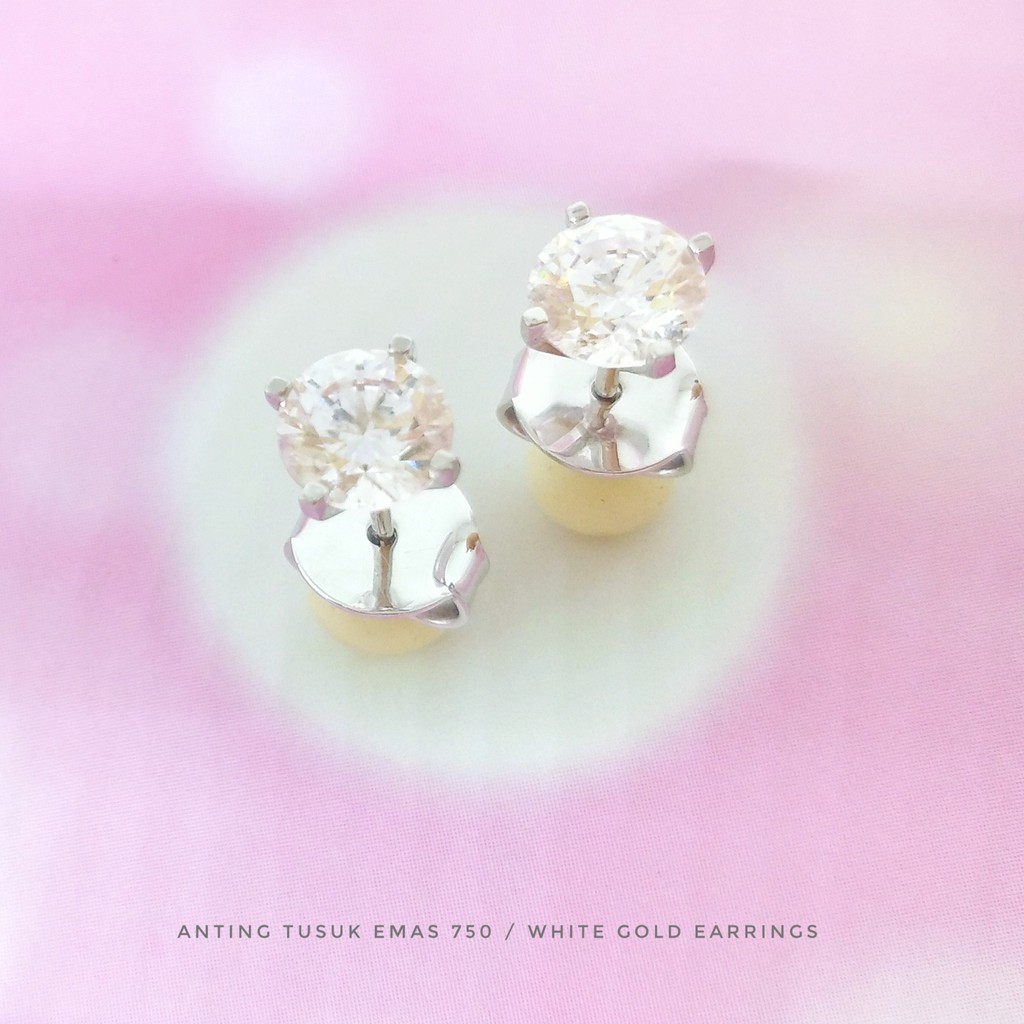 Anting Emas Putih UBS Kadar 750 Berat 2.15 gram