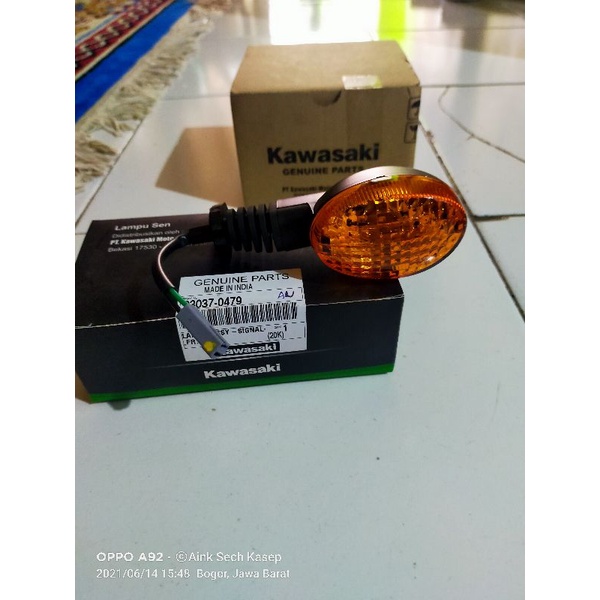 lampu sen sein depan kanan W175