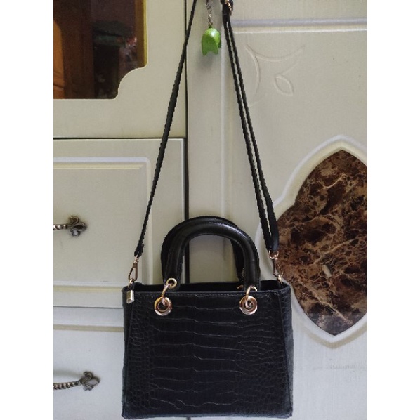 preloved tas sling croco