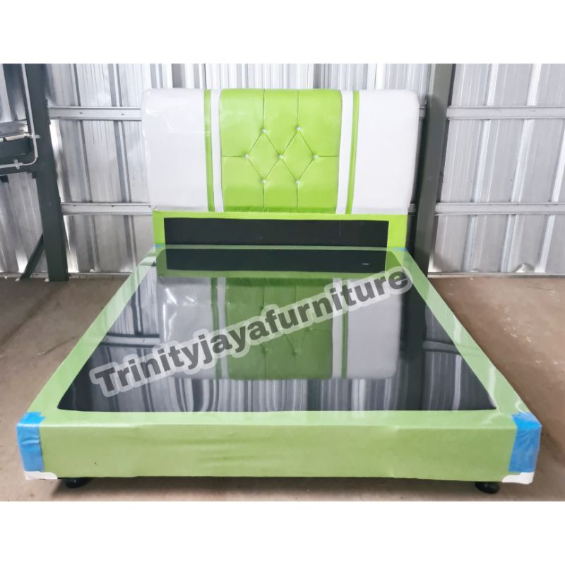Dipan Springbed Atau Busa Kayu Di Bungkus /Kain Atau Oscar/trinityjayafurniture