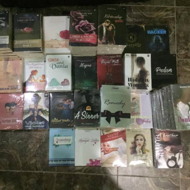 Paket novel rahasia istri konglomerat dan into you