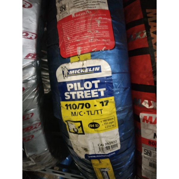 ban Michelin pilot street100/70-17