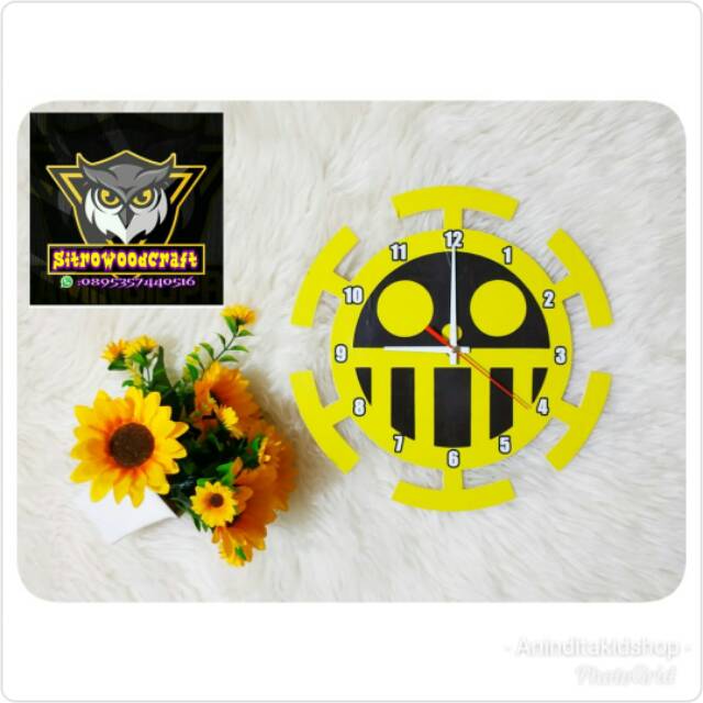Jam dinding one piece pirates