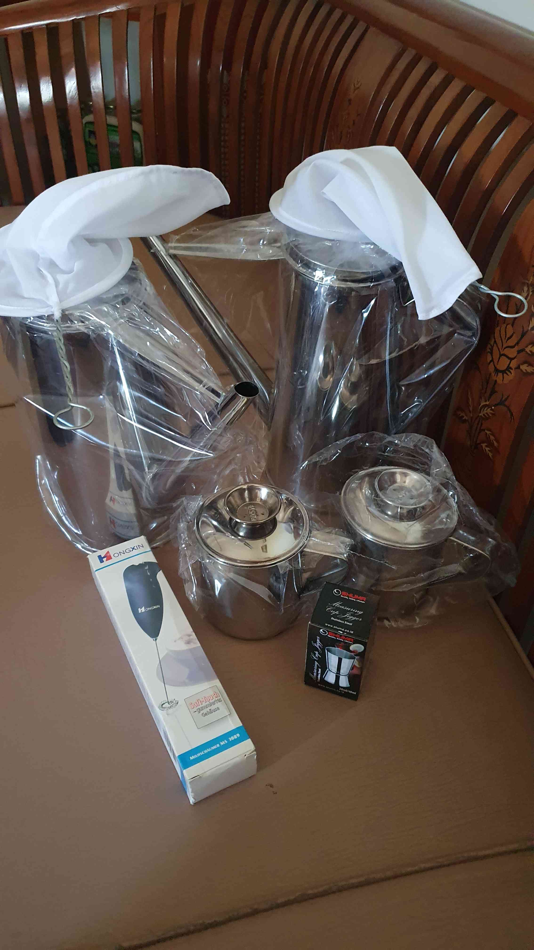 Teko Thai Tea Paket 2 Teko + 1 Jigger Dan 1 Hand Mixer