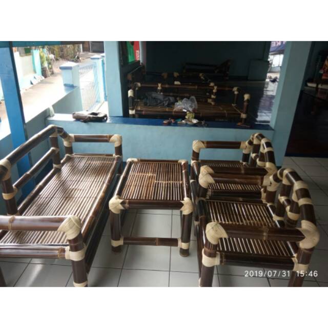 Set kursi bambu hitam
