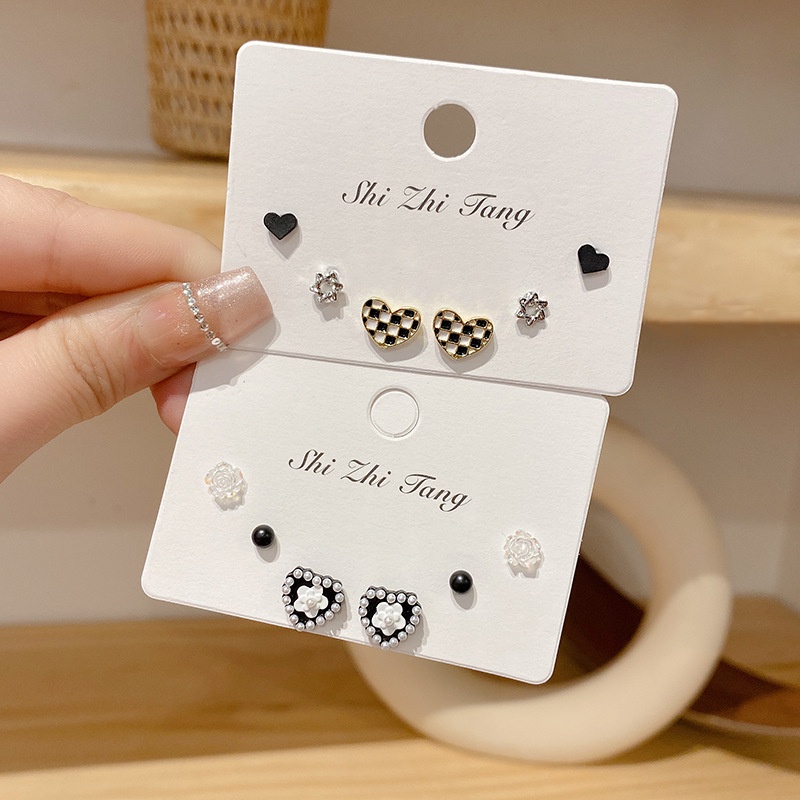 Set Anting Stud Desain Bunga Camellia Aksen Mutiara Gaya Vintage Hip-Hop Untuk Wanita