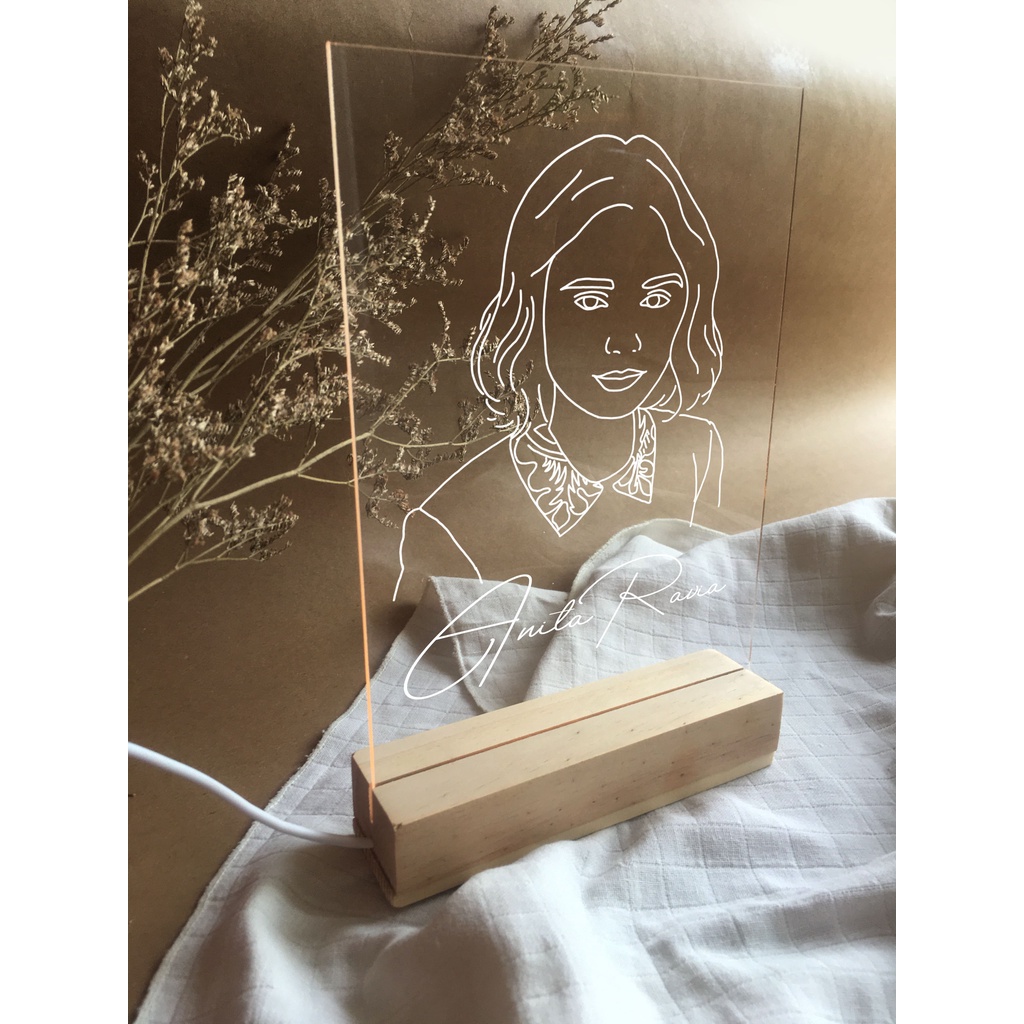 

|AINE |custom ACRYLIC ILLUSTRATION with LED standee