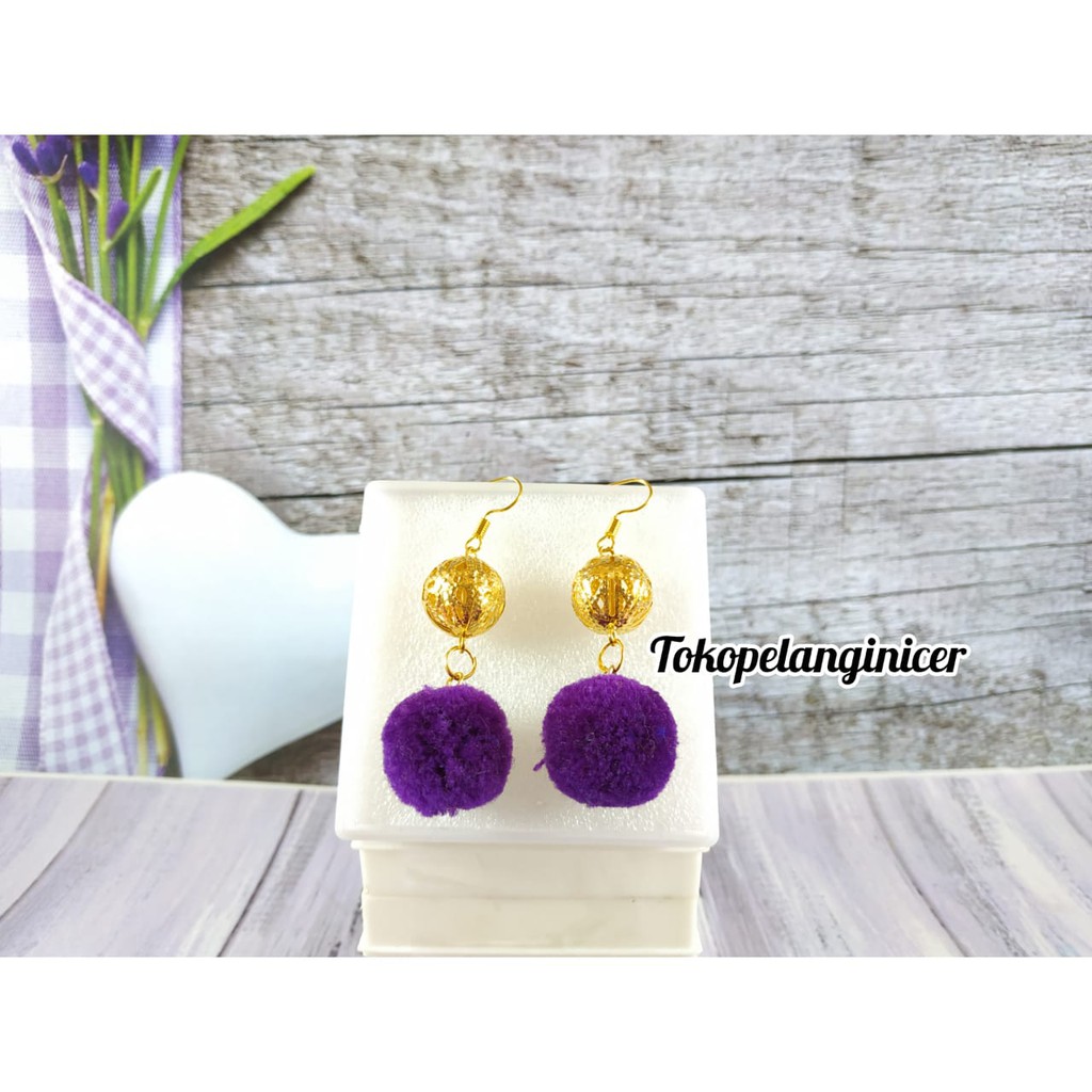 New anting hijab earing pompom /anting korea  Fashion wanita By Tokopelanginicer