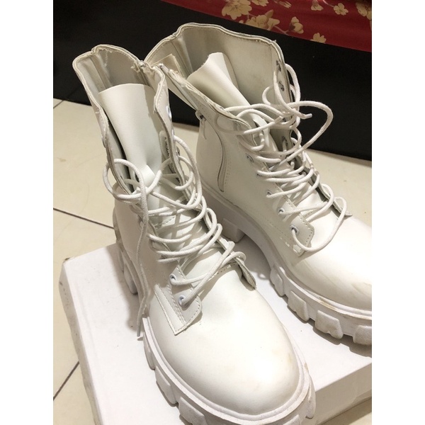 preloved white boots lummyshop like hnm