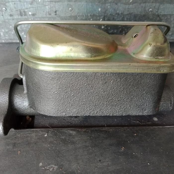 Dijual Master Rem Pusat Atas Jeep CJ7 parts Diskon