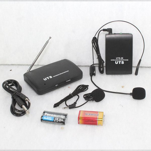 Mic Wireless UTS- 28 CLIP ON + Headset ( BANDO ) suara mantap