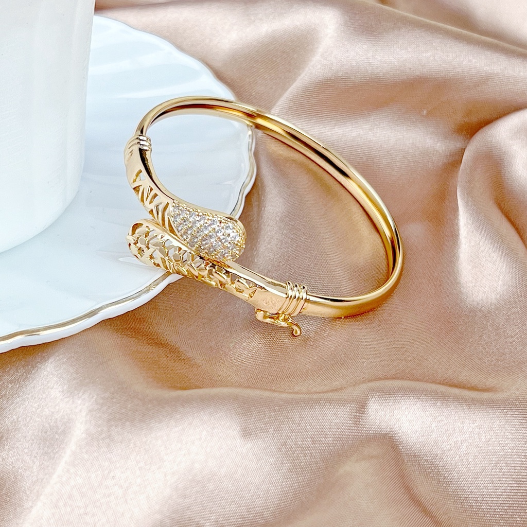 [Fashion Wanita]COD✅ Gelang Titanium Wanita Anti Karat Hadiah Berkualitas Tinggi Kristal Kepala Bulat Mewah Gaya Indah    Acc067