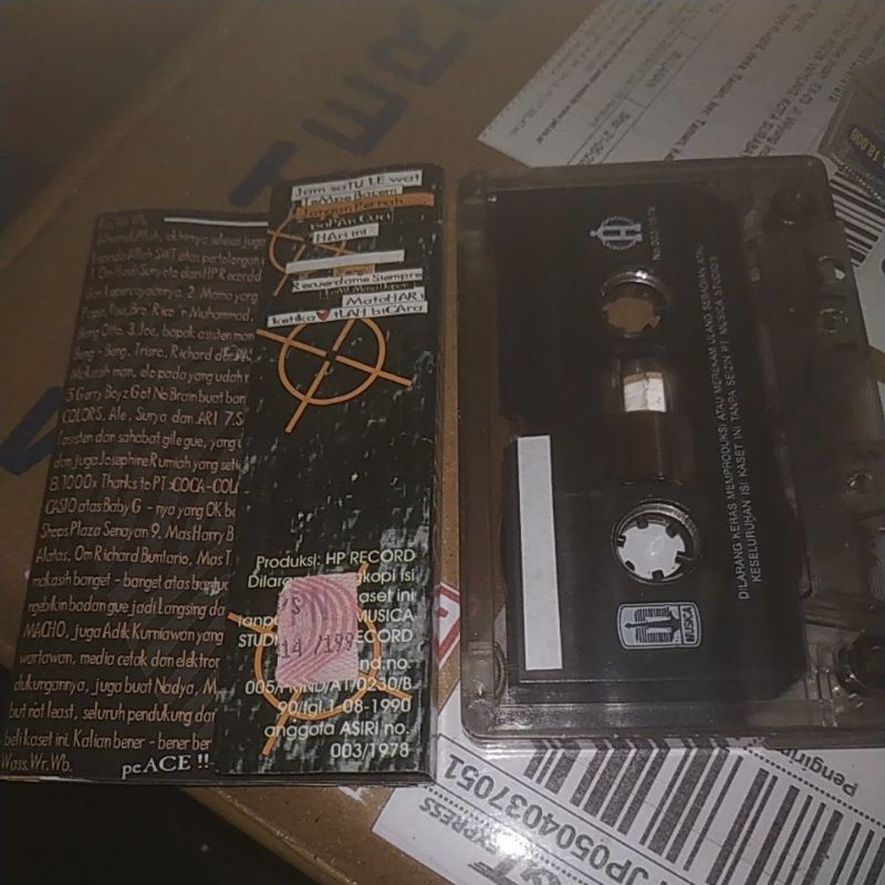 Kaset pita Denada: Ini Album Gue