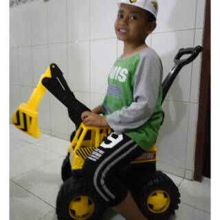 MAINAN MOBIL DORONG SHP TOYS TIPE SBS 712 GAMBAR DINAIKI ANAK USIA 8