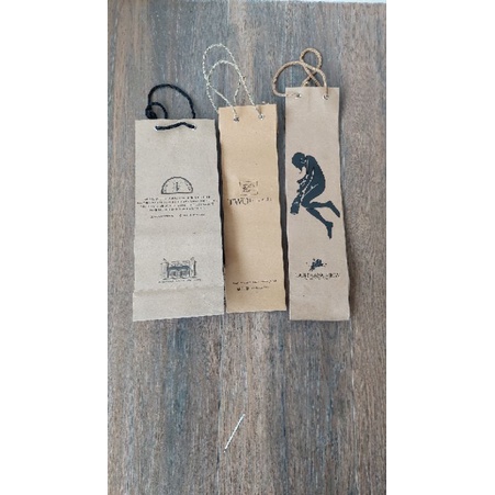 

PAPER BAG PANJANG UNTUK BOTOL