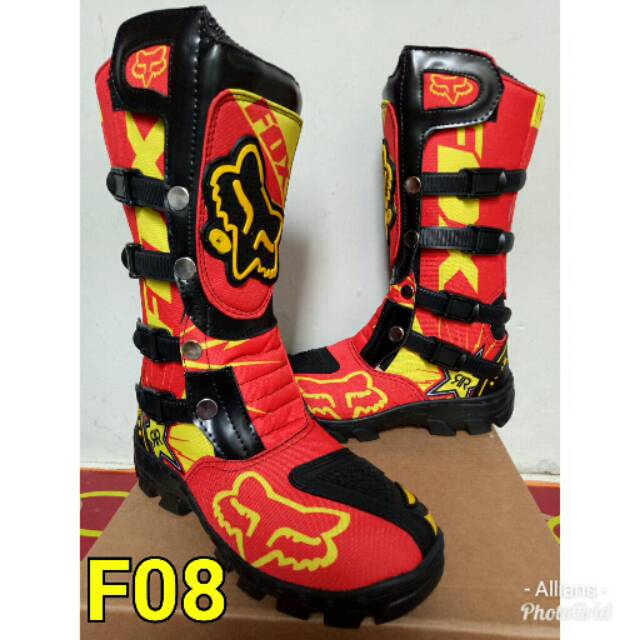 Sepatu cross print adv F08