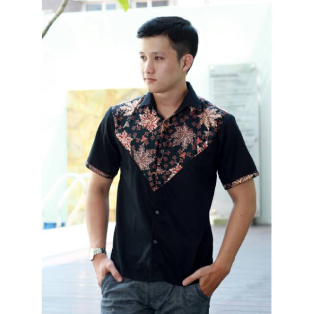 Loyal Kemeja Hem Batik Hitam Modern Pria M L XL XXL