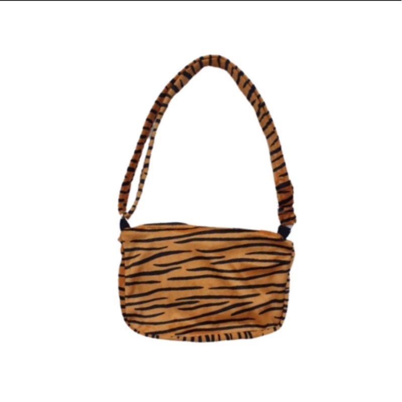 TAS SELEMPANG SAPI ZEBRA LEOPARD WANITA ANIMALS FLUFFY FUR BAG SHOULDER BAG HAND BAG SLING BAG KOREA VINTAGE BAHAN BULU BLUDRU-Tas Zebra coklat