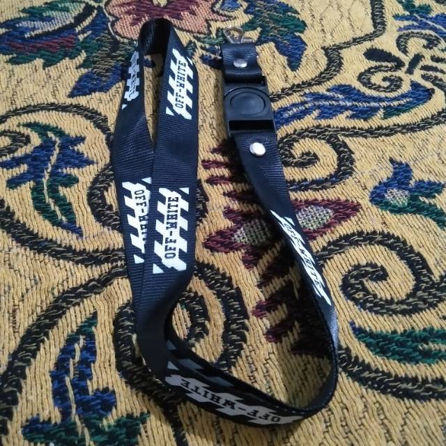 Gantungan Offwhite Kekinian - Promo Gantungan Offwhite - Gantungan Offwhite Murah