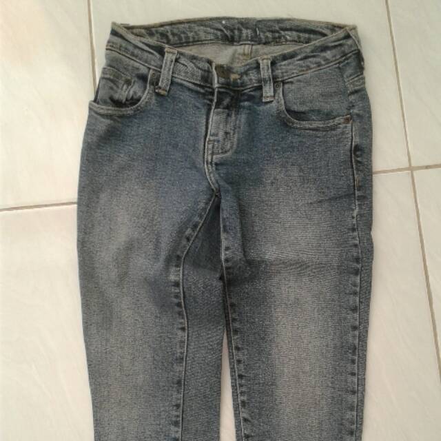 Preloved celana jeans point one