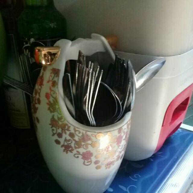 Vicenza Tempat Sendok Garpu Makan - B625