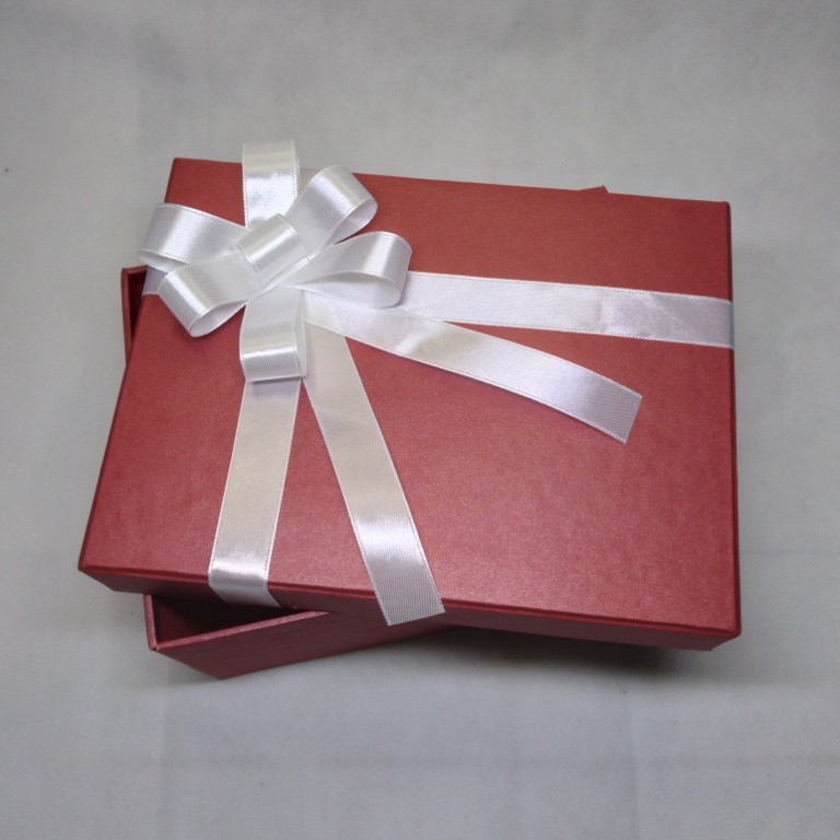 

Kotak Kado Gift Box 17x22x10 Kotak Hadiah Hampers Box Packaging Hadiah Box