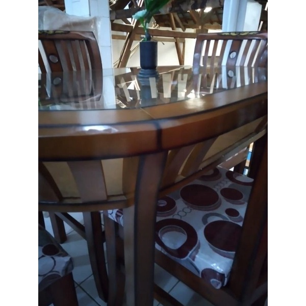 meja makan dng kursi 4unit kayu kaca oval bulat khusus kota cirebon