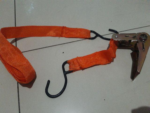 Tali Pengikat Barang Di Motor Ratchet Tie Down Set 4,5 Meter