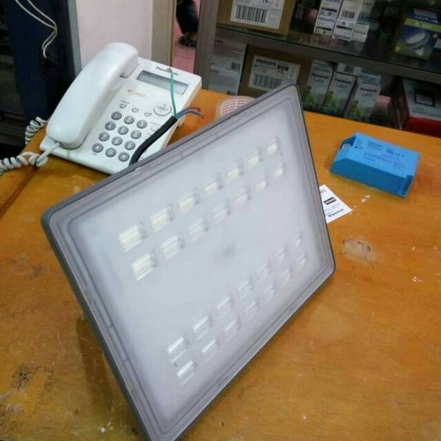 LAMPU SOROT / FLOOD LIGHT LED 100W 6000K - OPPLE