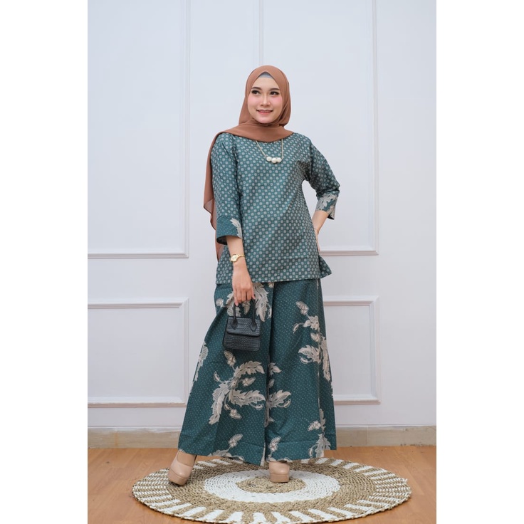 SETELAN SET KULOT / TUNIK BATIK WANITA KEKINIAN