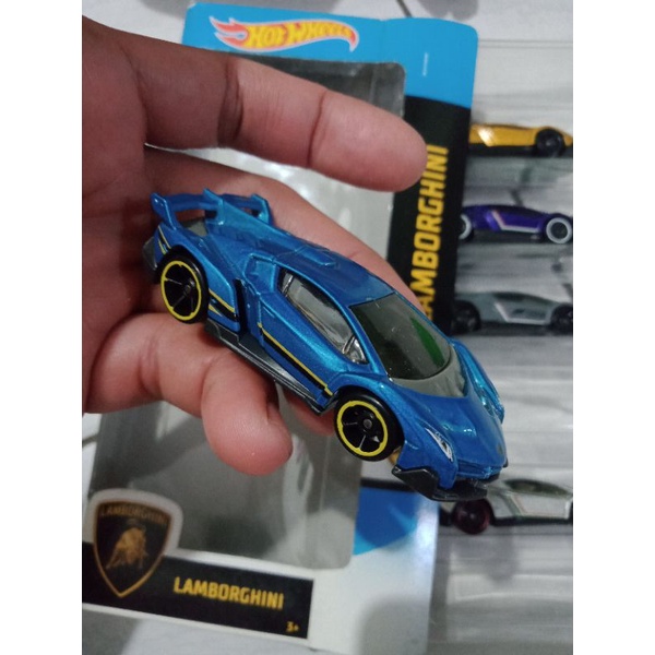 Hotwheels Lamborghini Veneno Biru