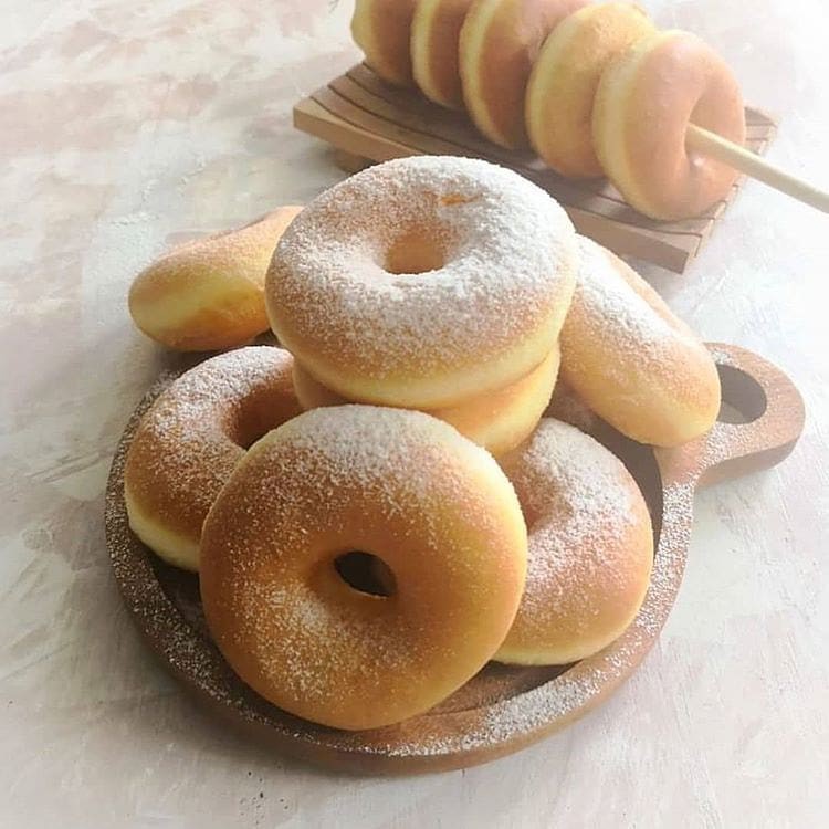 

Donat Pelangi Besar