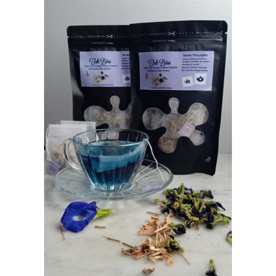 

Blue Tea with Lemongrass ~ Teh Biru Bunga Telang dan Sereh Kering | by Aya