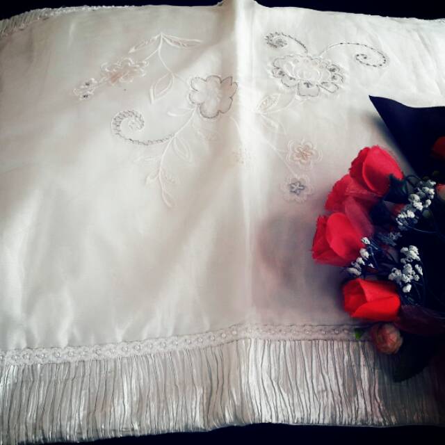 Sarung bantal shabby