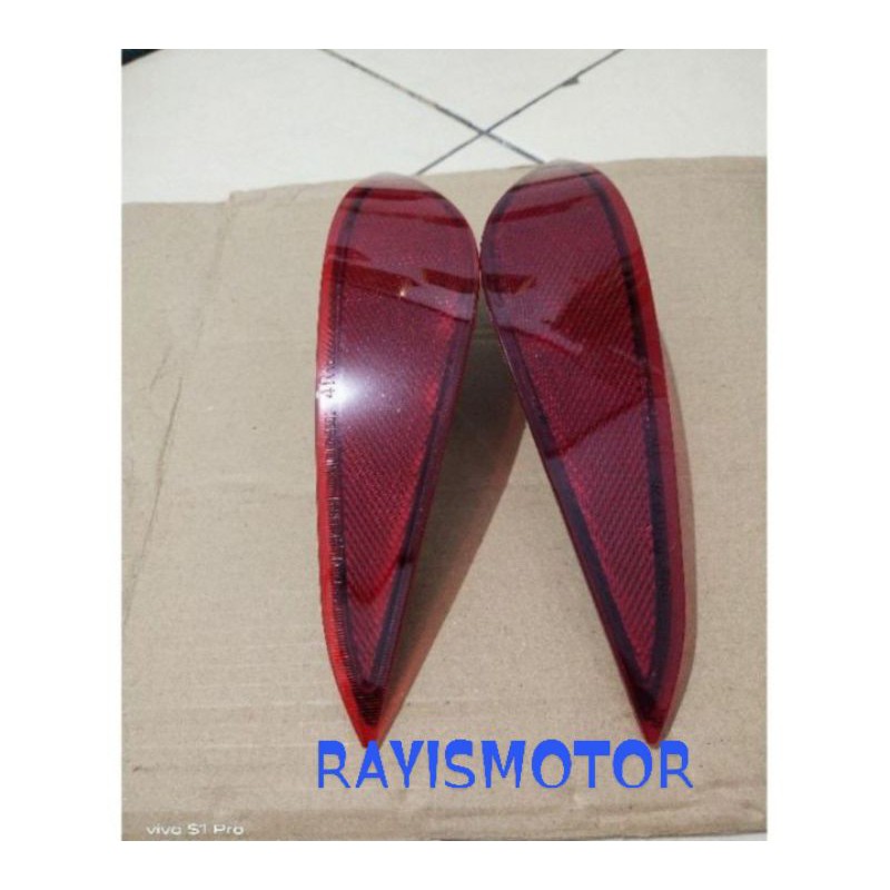 reflektor bemper belakang rush Terios 2018-2020 original