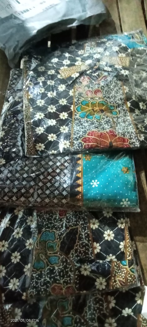 Batik Couple Keluarga Sania Ruffle Ori Ndoro Jowi Motif Hijau Tosca Lancip