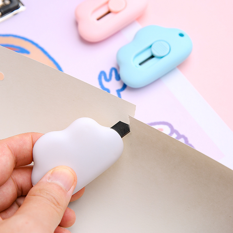 (Hot Sale) Pisau Mini Portable Retractable Bentuk Awan Kartun