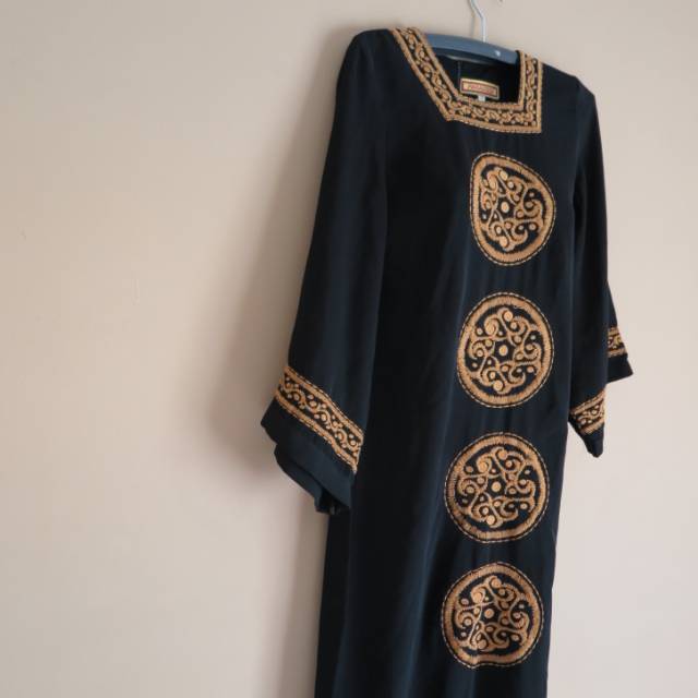 Gamis bordil hitam