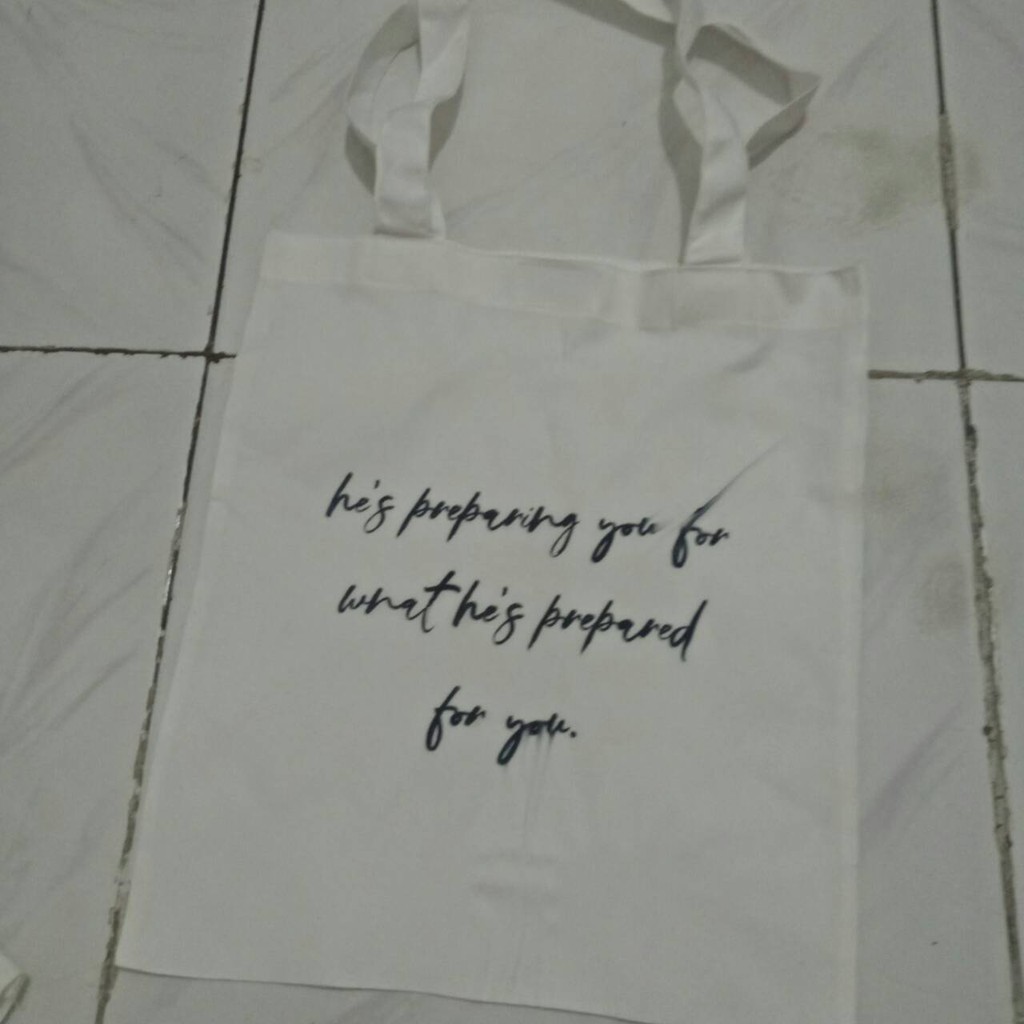 Totebag reject (cacat disablon ) bahan canvas