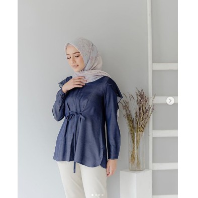 Emily Blouse in Navy by wearing klamby