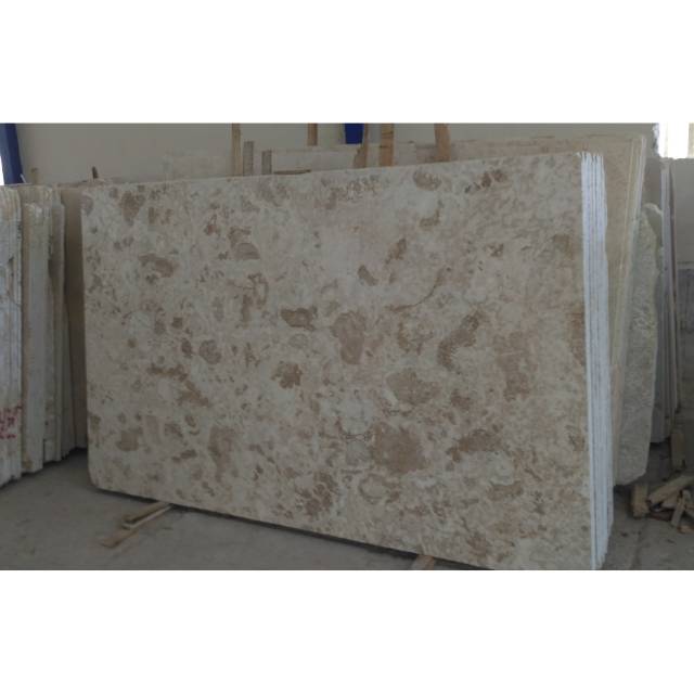 Lantai marmer lembaran jenis trotol khas Tulungagung